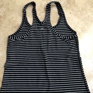 Lululemon tank top size 10